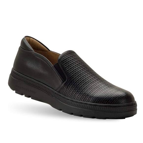 NWOB Gravity Defyer Women's G-Defy Ashanti Flats Loafer Slip On Black Leather 7M - Picture 1 of 9